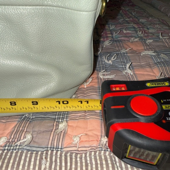 Fossil Women's Mint Green Leather Bag. (BT 1) - Picture 12 of 16